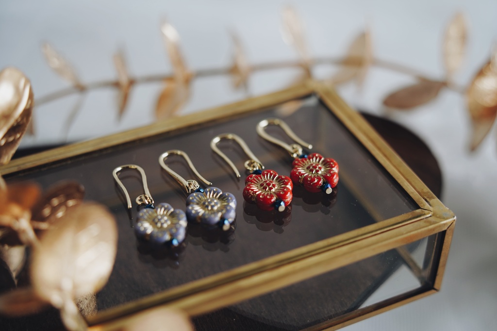 アジアンフラワーの耳飾り