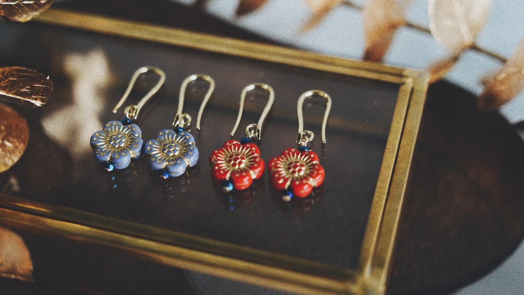 アジアンフラワーの耳飾り