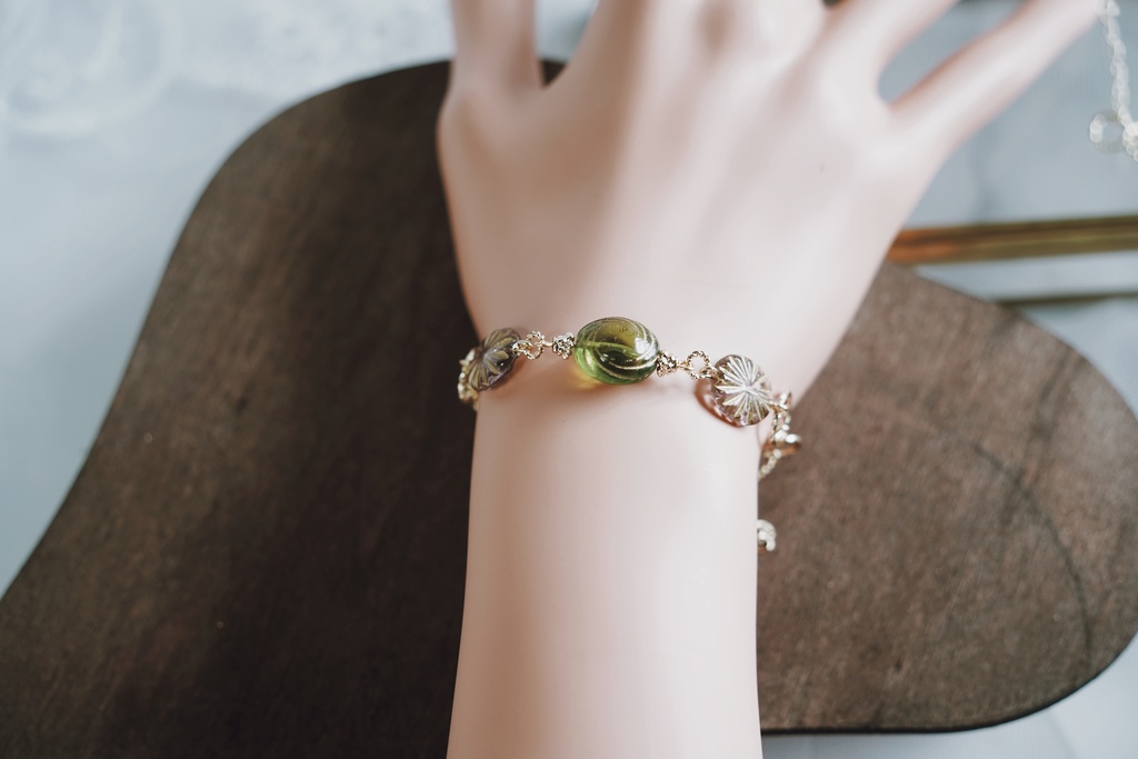 地中海ガラスのブレスレット