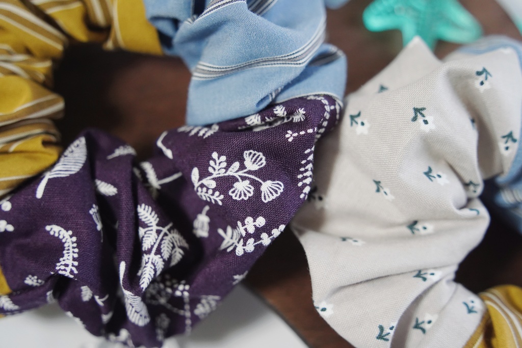 【梅雨&夏の応援特価!】トリプルカラーのシュシュ