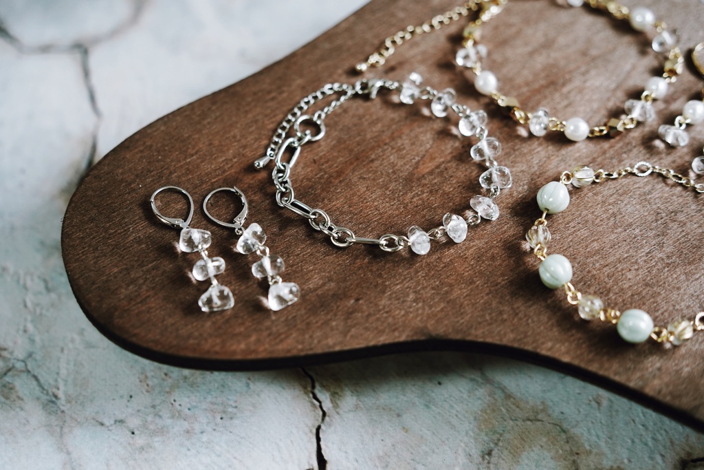 透明さざれのブレスレット