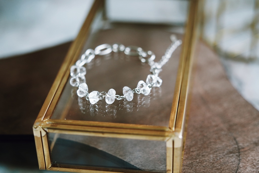 透明さざれのブレスレット