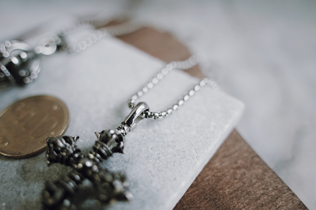 除災招福の首飾り