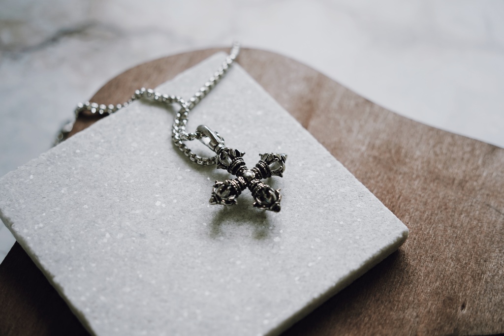 除災招福の首飾り