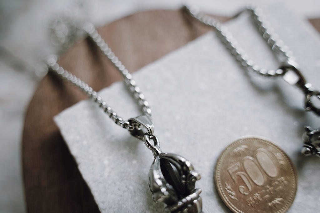 除災招福の首飾り