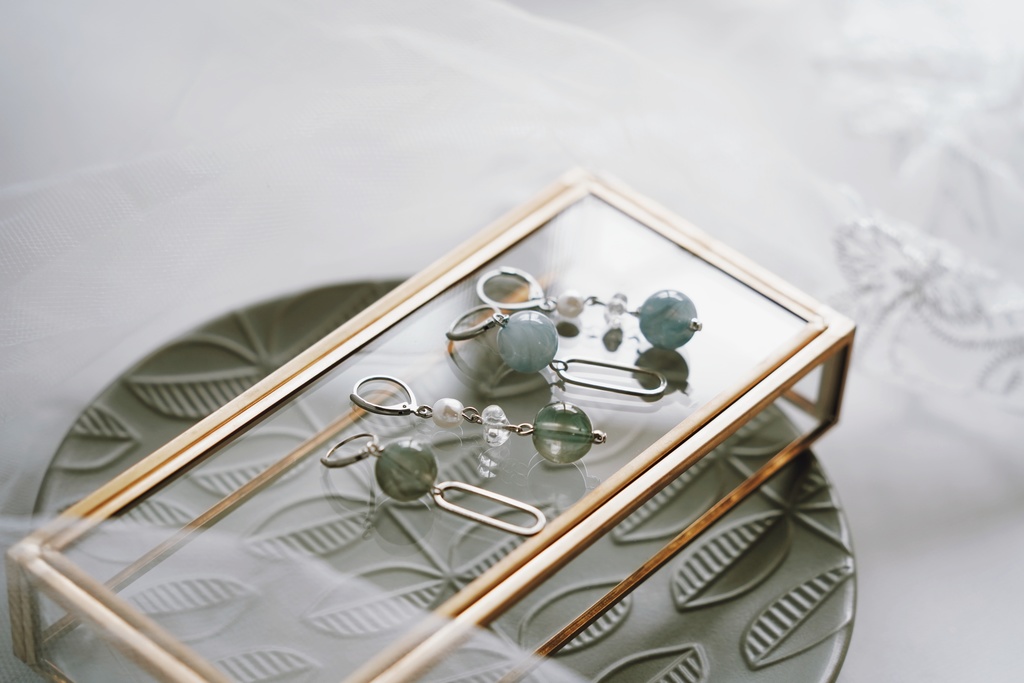 煙珠の耳飾り【左右非対称デザイン】