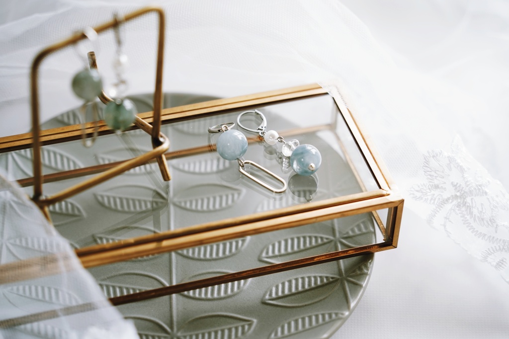 煙珠の耳飾り【左右非対称デザイン】