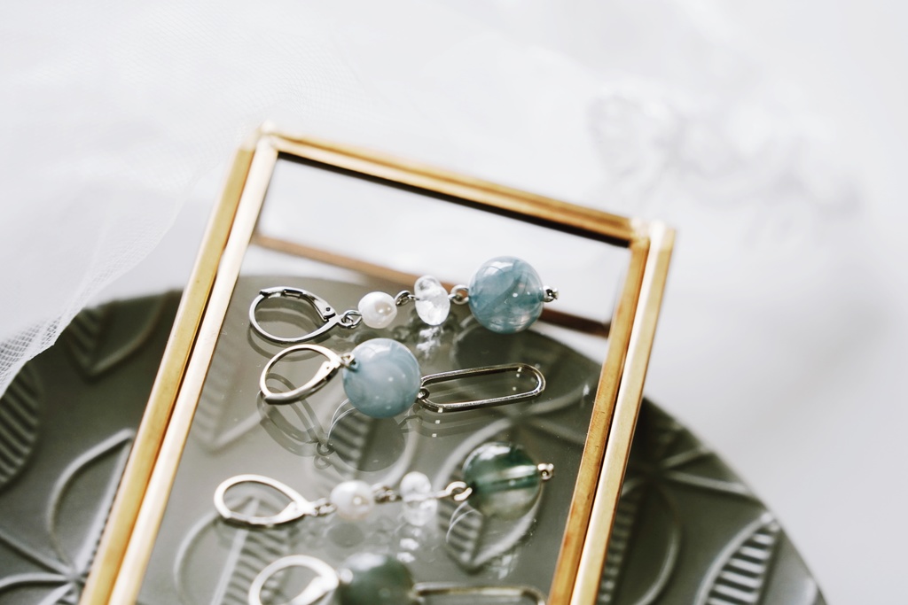 煙珠の耳飾り【左右非対称デザイン】