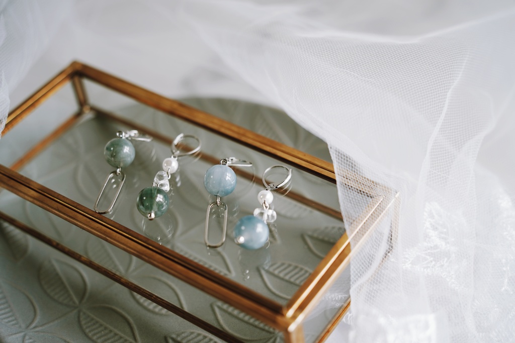 煙珠の耳飾り【左右非対称デザイン】