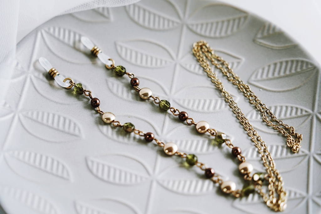 Japanese color の眼鏡チェーン