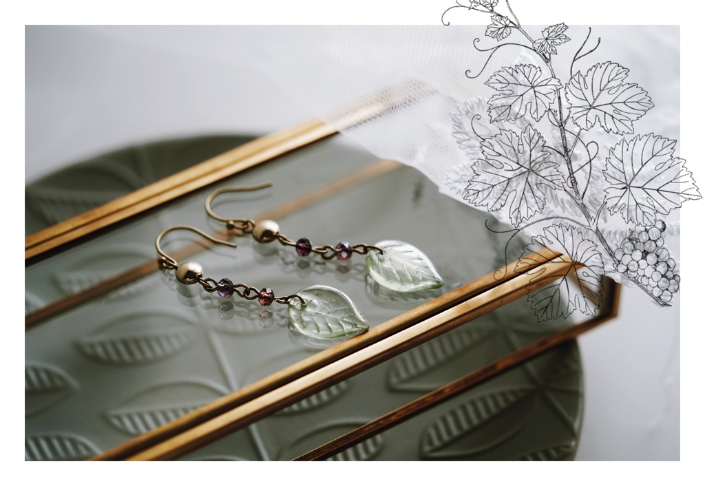 葡萄色の耳飾り