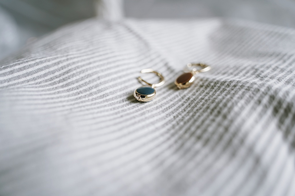 秋色くすみカラーのイヤーカフ【1個売りの商品です】