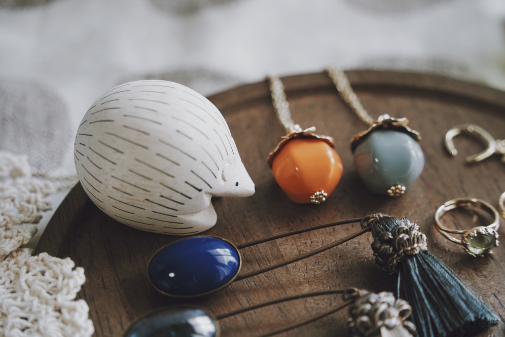 柿の実の首飾り