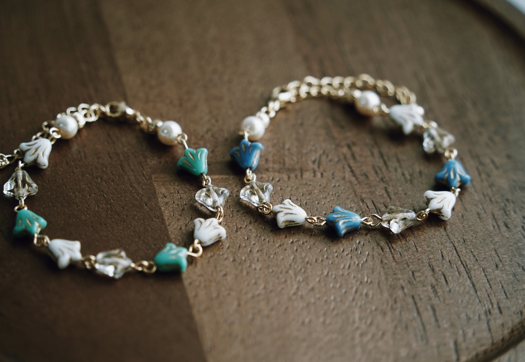 百合のブレスレット