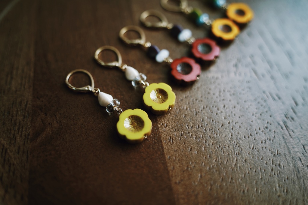 レトロ梅の耳飾り