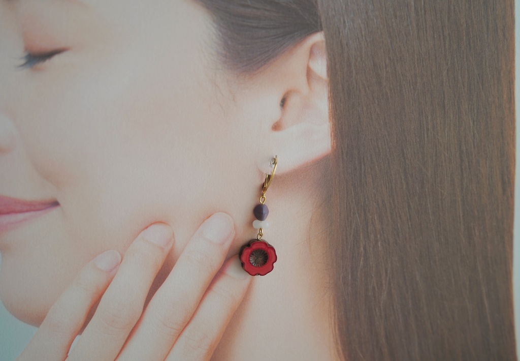 レトロ梅の耳飾り