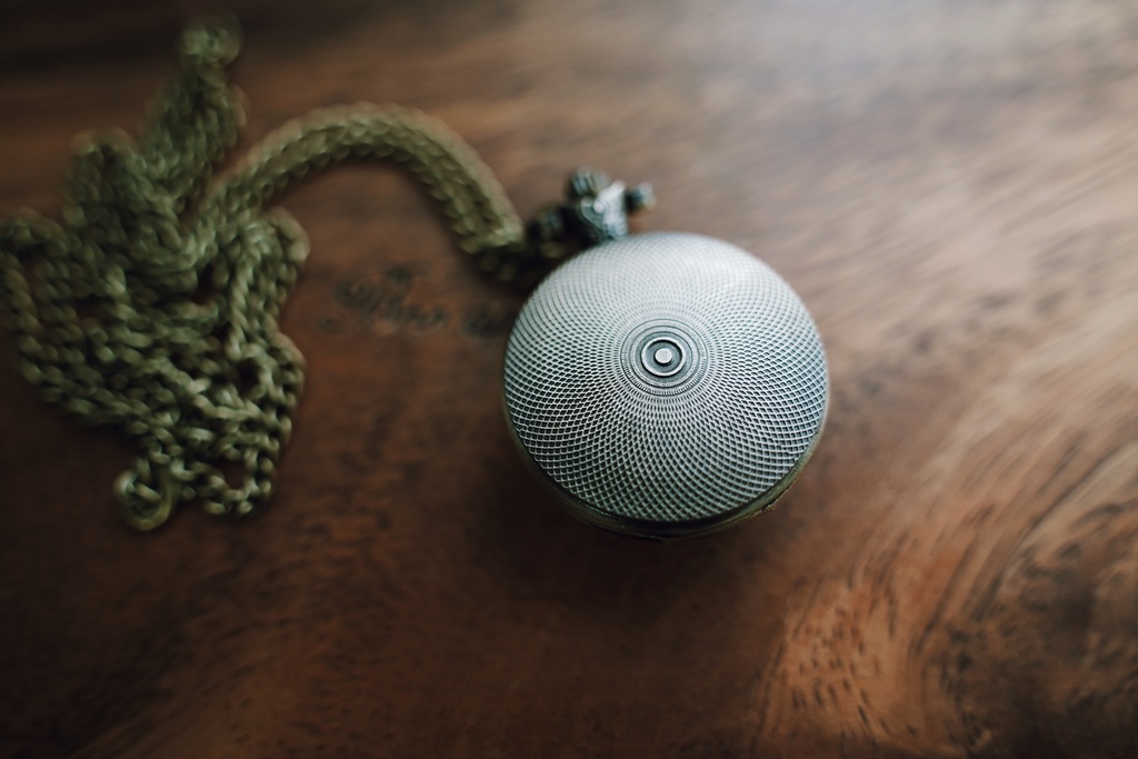 蜜蜂ト蝶々の懐中時計