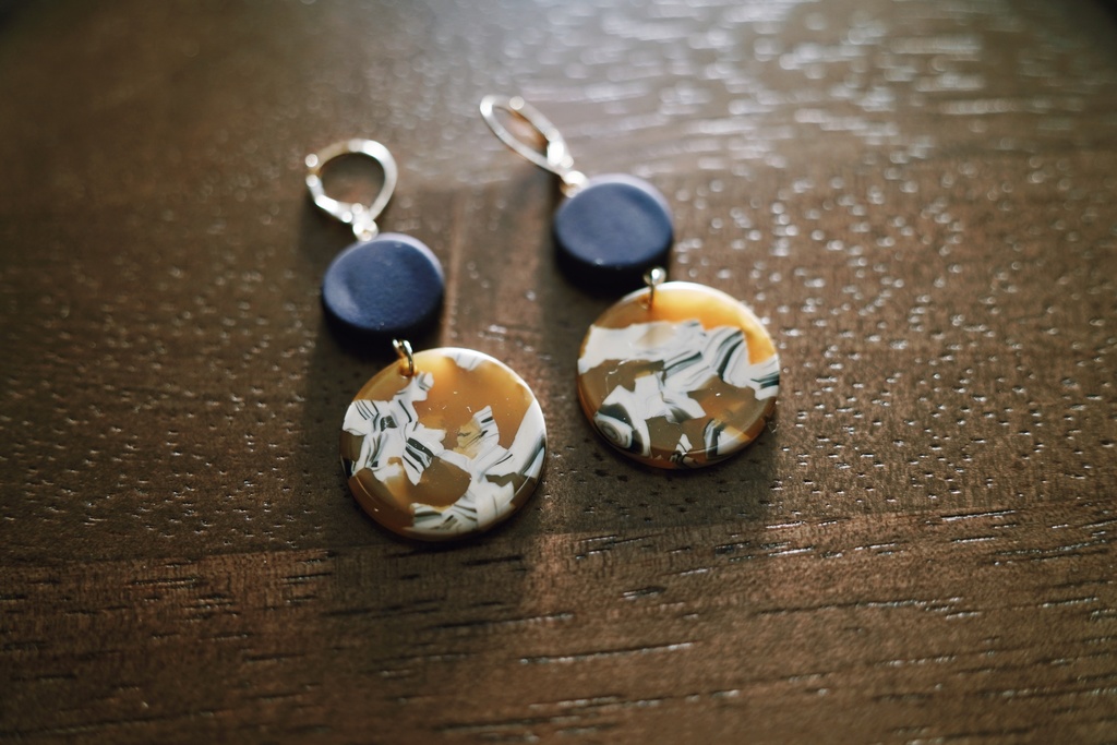 珈琲ゼリー模様の耳飾り