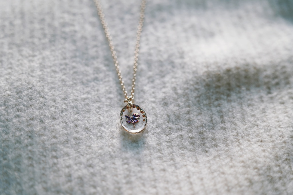 薔薇と天使の首飾り