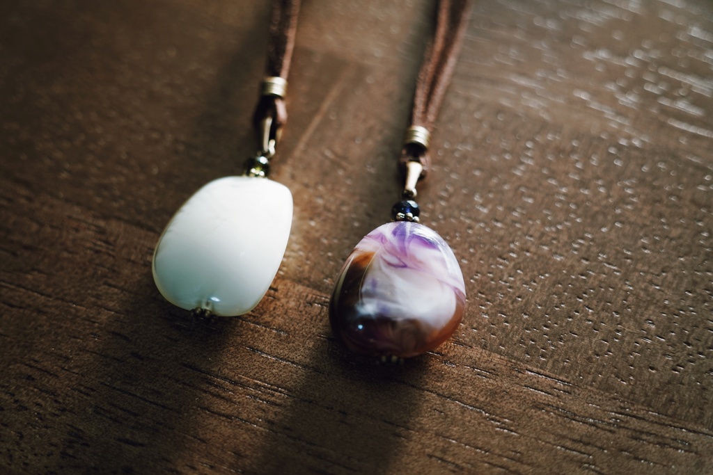 ヴィンテージアクリルの首飾り