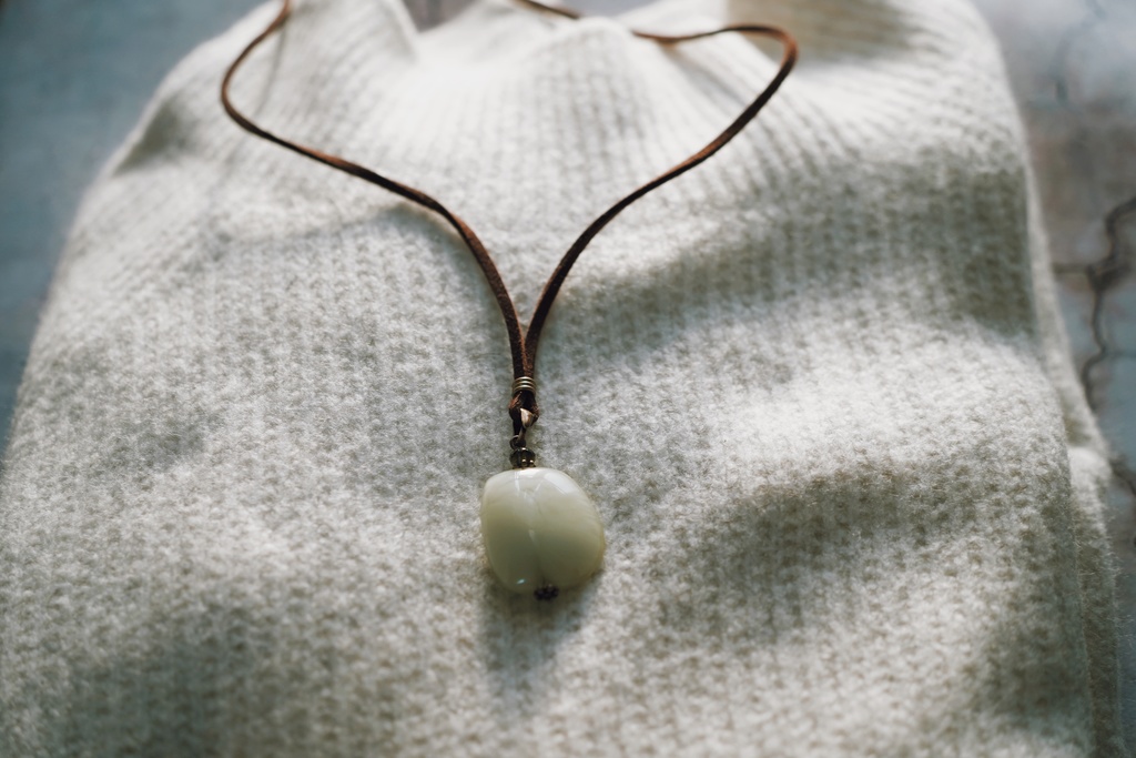 ヴィンテージアクリルの首飾り