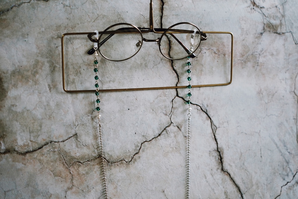 天然石のエスニック風眼鏡チェーン