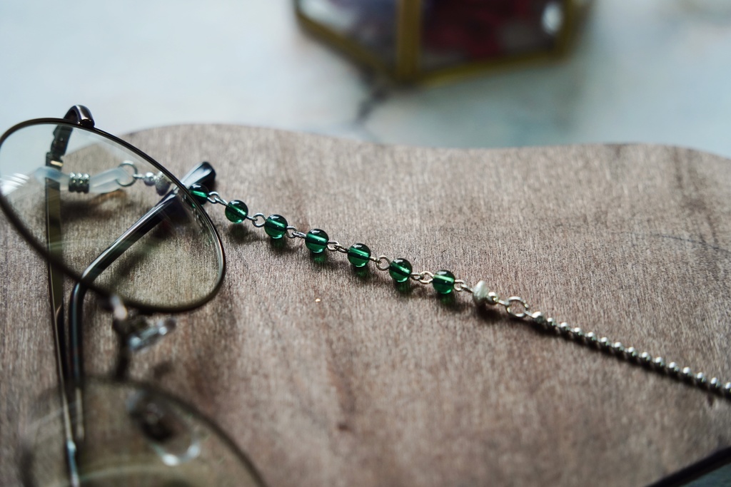 天然石のエスニック風眼鏡チェーン