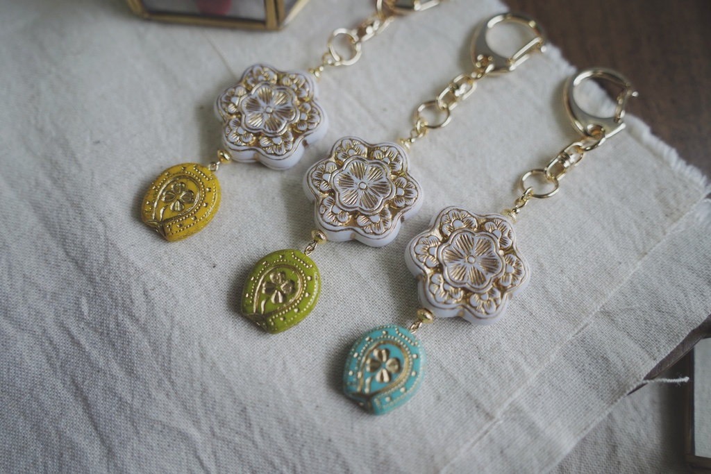 馬蹄とクローバーのキーホルダー