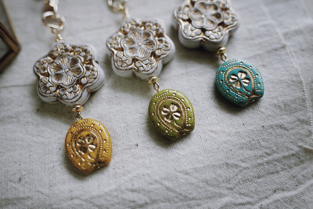 馬蹄とクローバーのキーホルダー