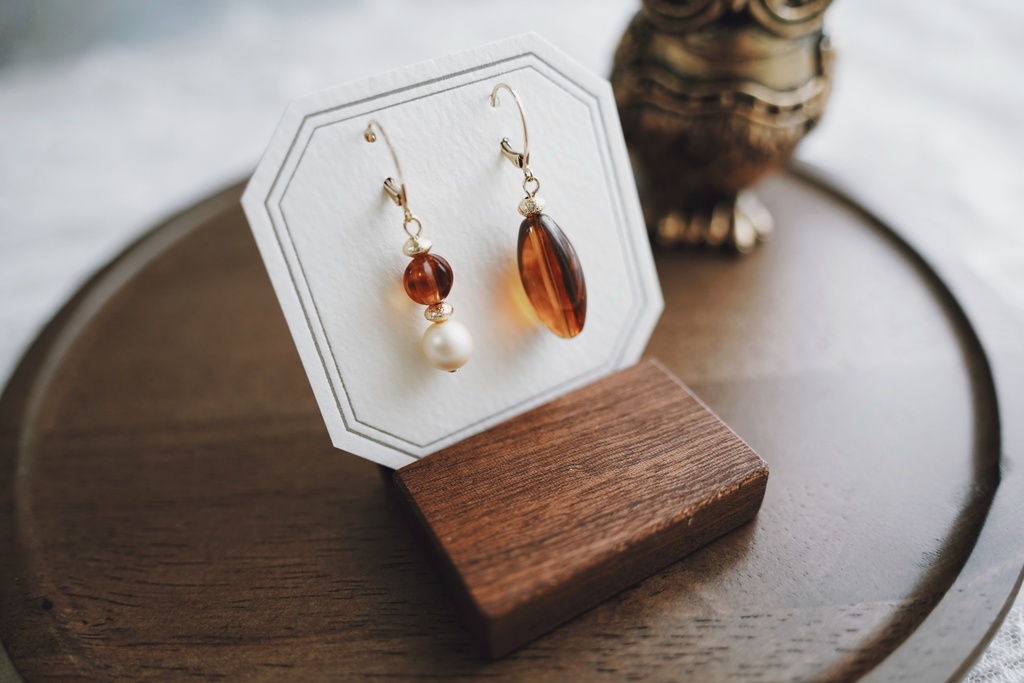 紅茶の耳飾り【左右非対称デザイン】