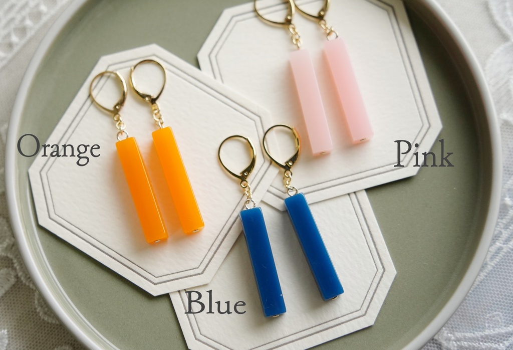 四角柱の耳飾り