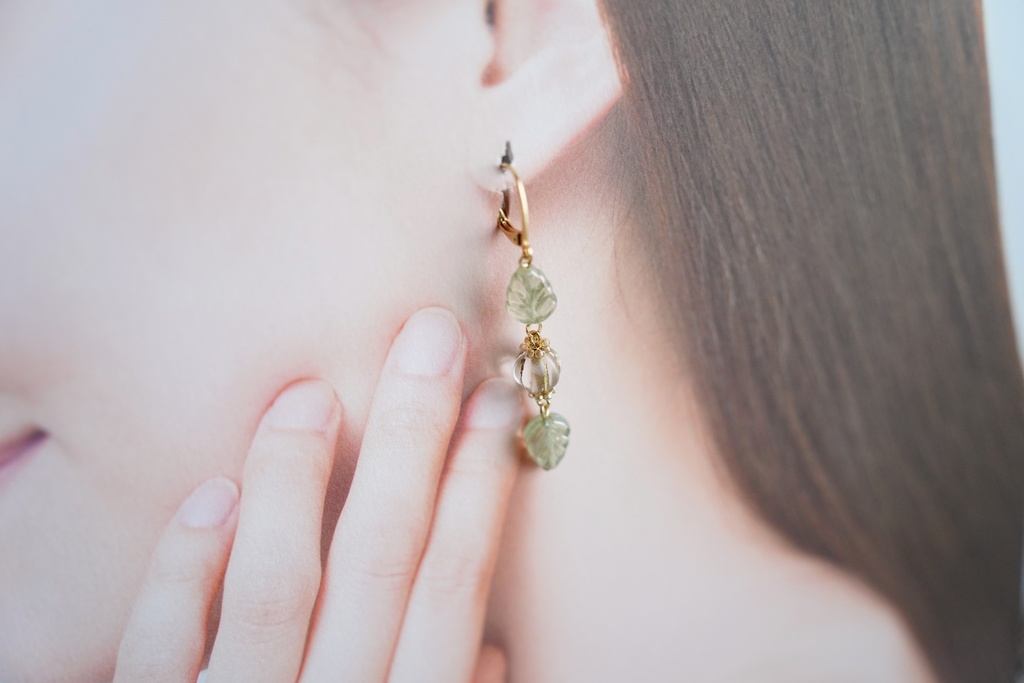 Flower&Leafのアシンメトリーな耳飾り【左右非対称デザイン】