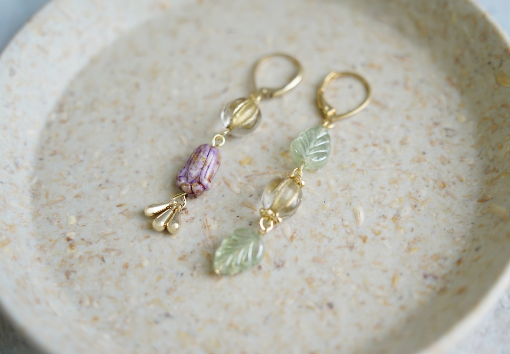 Flower&Leafのアシンメトリーな耳飾り【左右非対称デザイン】