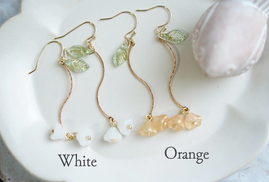 ベルフラワーのロングピアス
