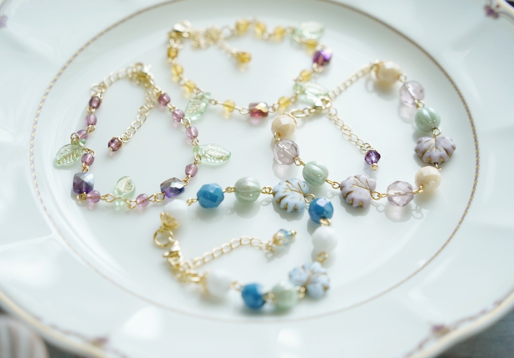 メープルリーフのブレスレット