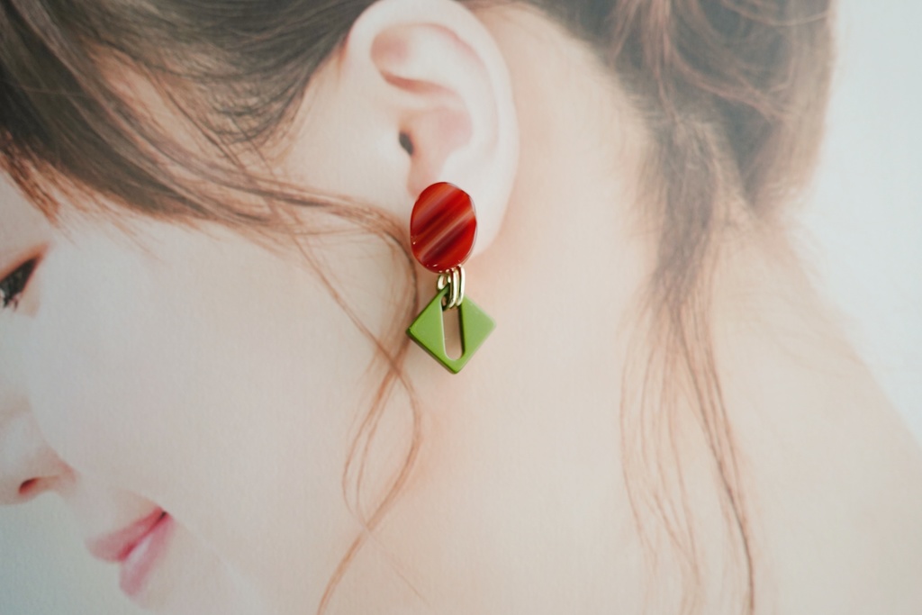 Germany ヴィンテージアクリルの耳飾り