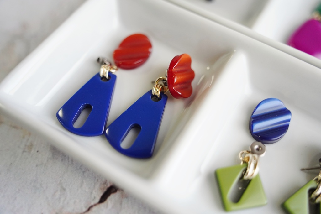 Germany ヴィンテージアクリルの耳飾り