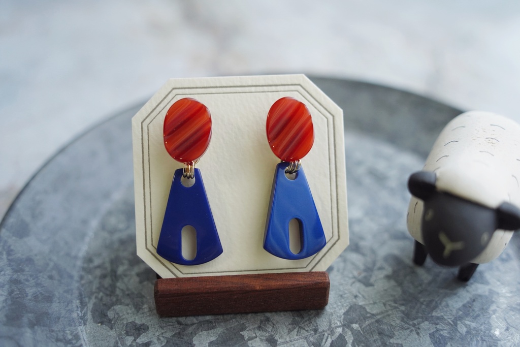 Germany ヴィンテージアクリルの耳飾り