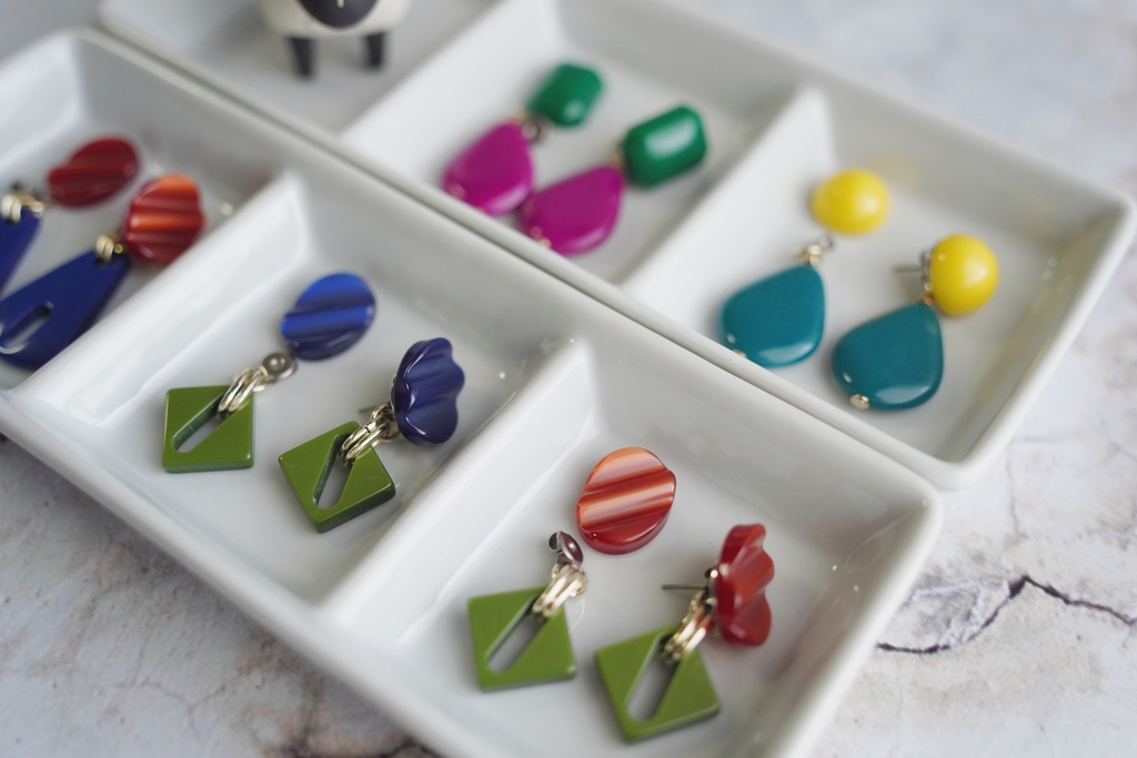 Germany ヴィンテージアクリルの耳飾り