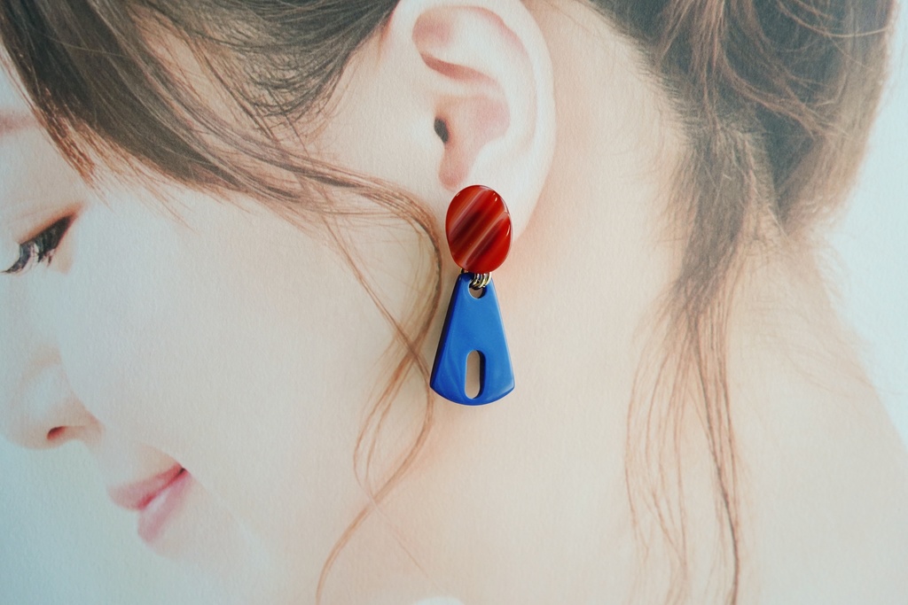 Germany ヴィンテージアクリルの耳飾り