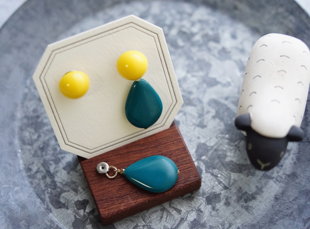 Germany ヴィンテージアクリルの耳飾り