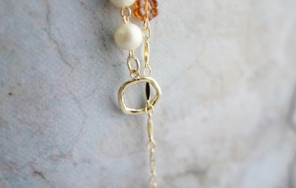 ランダムチェコビーズのロングネックレス【caramel&honey brown】