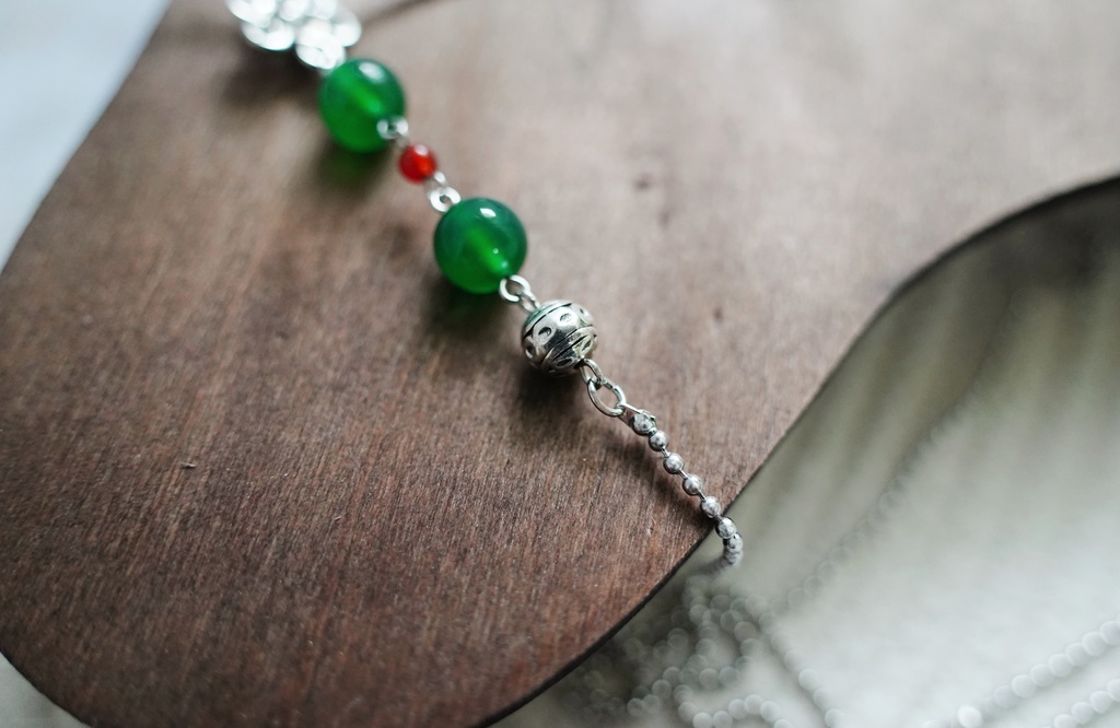 天然石とチャイニーズニットの眼鏡チェーン