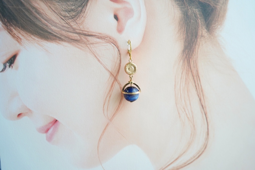 地球儀の耳飾り