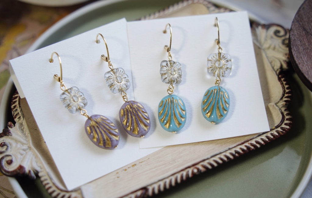 オーバルリリーの耳飾り