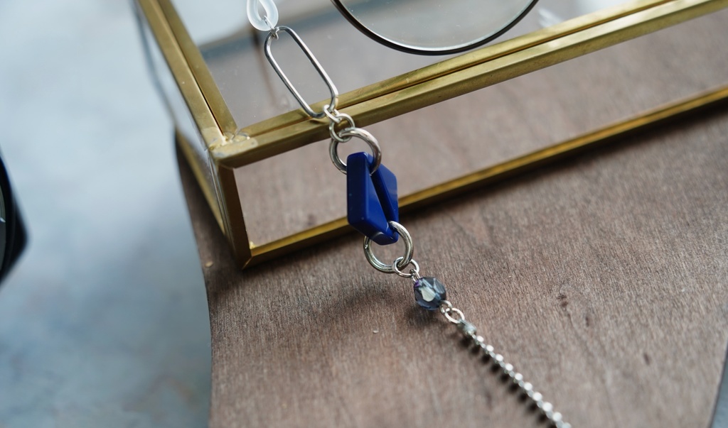 Mode square の眼鏡チェーン