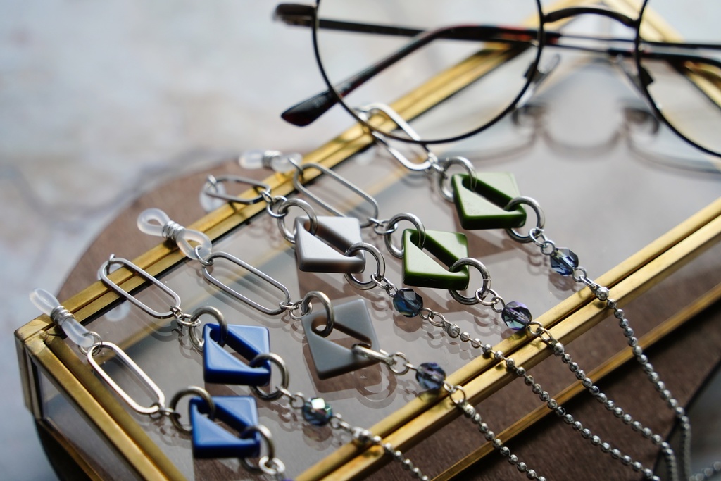 Mode square の眼鏡チェーン