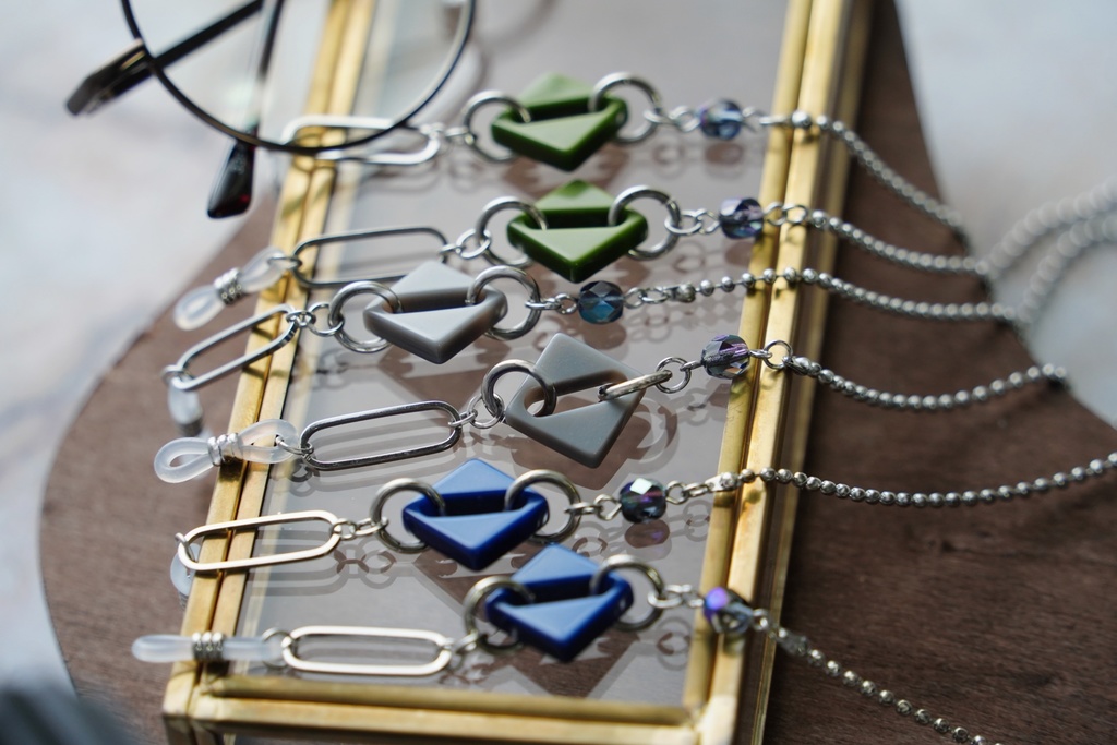 Mode square の眼鏡チェーン