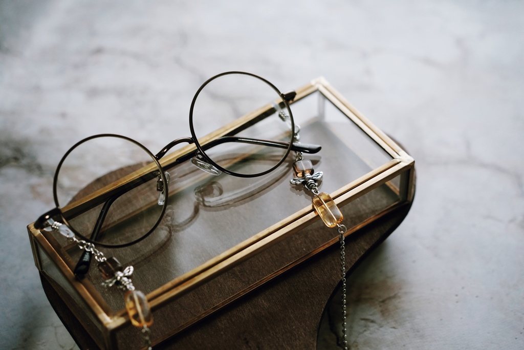 Honey bee の眼鏡チェーン