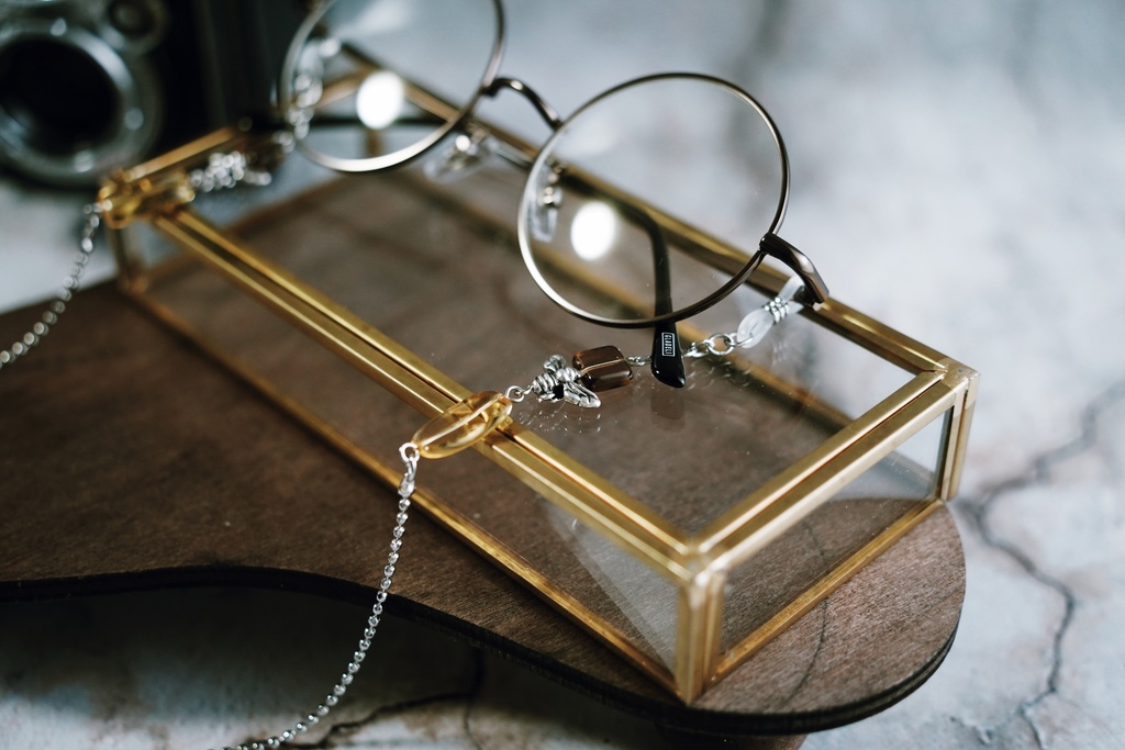 Honey bee の眼鏡チェーン